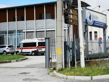 SAN PONSO - Muore a 34 anni stroncato da un malore fulminante mentre sta lavorando