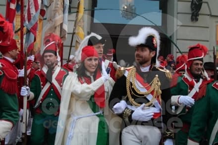 IVREA - Giro d'affari record: il Carnevale di Ivrea sul podio nazionale dietro solo a Venezia e Viareggio