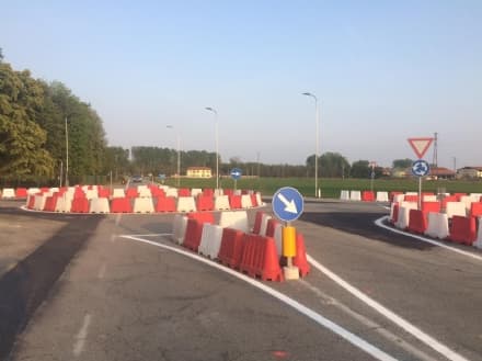 AGLIE' - Via ai lavori per la rotatoria definitiva all'ingresso del paese