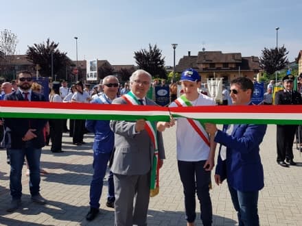 VOLPIANO - Piazza Italia inaugurata per la Festa della Repubblica