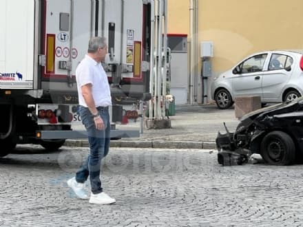 IVREA-SCARMAGNO - Due incidenti stradali in mattinata: due feriti