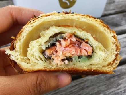 FOOD - Fuori croissant, dentro sushi