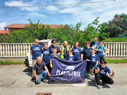 SAN GIUSTO CANAVESE - Volontari di Plastic Free in azione: rimossi 750 chili di rifiuti - FOTO