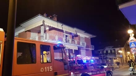 BOSCONERO - Incendio camino: provvidenziali i vigili del fuoco