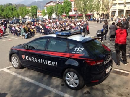 CUORGNE' - 500 bimbi a lezione dai carabinieri - FOTO e VIDEO