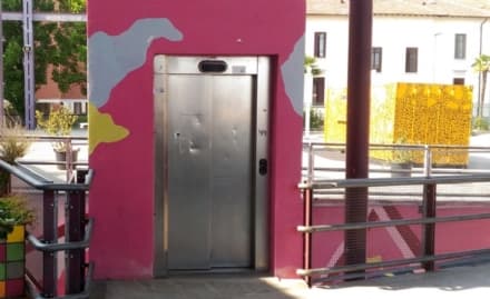 IVREA - Vandalismo all'ascensore del Movicentro: PiazzaEporedia incalza l'Amministrazione comunale