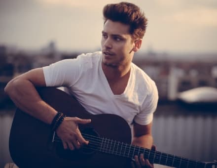 PSICOLOGIA - Il fascino discreto dei chitarristi