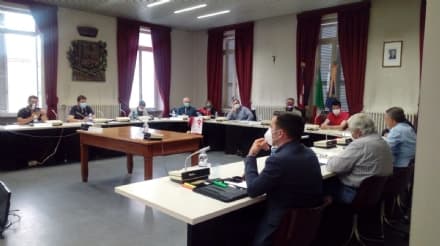 CASTELLAMONTE - Sindaco Mazza senza maggioranza: non passa il bilancio. Si va verso il commissariamento?