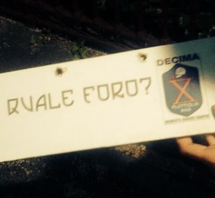 IVREA - Atto vandalico firmato «Decima Mas» danneggia simbolo della Resistenza sul lungo Dora - FOTO