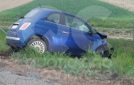 IVREA - Schianto sull'autostrada, auto finisce nella scarpata: una ragazza ferita - FOTO