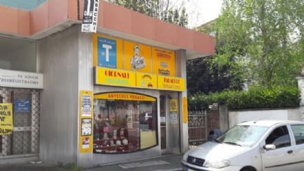 CUORGNE' - Assalto in tabaccheria: ladri rubano le sigarette