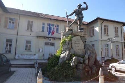 SAN FRANCESCO - Il sindaco: «Mai metterei in dubbio il dramma di una realtà storica»