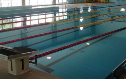 IVREA - Piscina comunale, al via il nuoto libero durante le feste di Natale