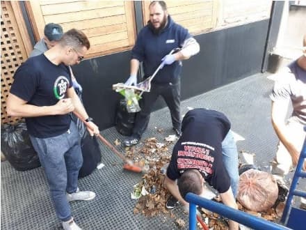IVREA - Casapound ripulisce il centro culturale La Serra - FOTO