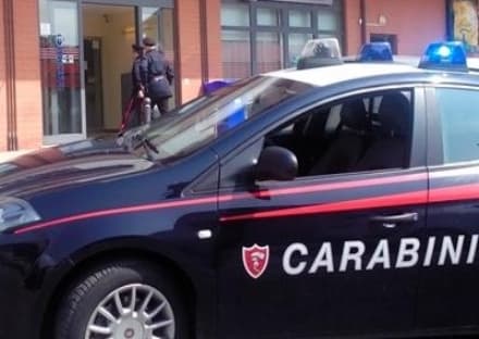 MONTANARO - Quattro rapinatori svaligiano la banca Unicredit