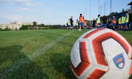 BORGARO - Follia al campo di calcio: dirigente colpisce giovane calciatore con una testata. Devono intervenire anche i carabinieri