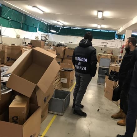 CANAVESE - Operai sfruttati ad Agliè, Montalenghe e Cuceglio: due imprenditori cinesi arrestati dalla guardia di finanza