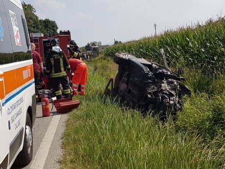 SAN GIUSTO - Spaventoso incidente sulla provinciale per Foglizzo: due feriti gravi - FOTO