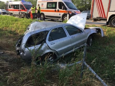INCIDENTE SULLA IVREA-SANTHIA' - Quattro canavesani feriti, tra loro anche una bambina di dieci anni - FOTO