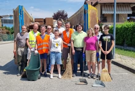 OGLIANICO - Giornata ecologica, sindaca e cittadini ripuliscono il paese dai rifiuti - FOTO