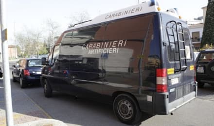 VOLPIANO - Allarme bomba per una valigetta abbandonata