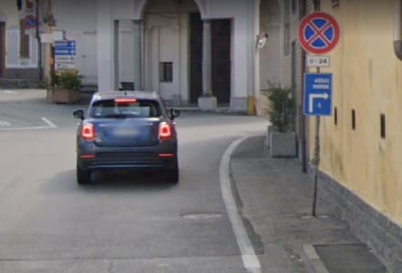 ALBIANO - La provinciale 79 nel centro abitato va allargata al più presto