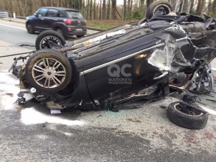 SCARMAGNO - Auto si ribalta in autostrada: un ferito grave trasportato al Cto