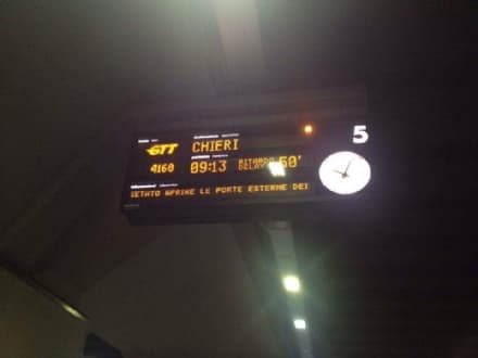 FERROVIA CANAVESANA - Il passaggio a livello resta aperto tra Bosconero e San Benigno: ritardi a raffica sulla linea