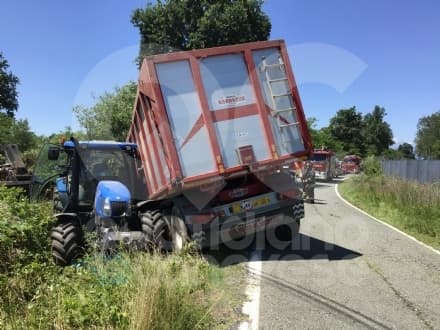 SAN FRANCESCO AL CAMPO - Trattore finisce fuori strada, una persona ferita - FOTO e VIDEO