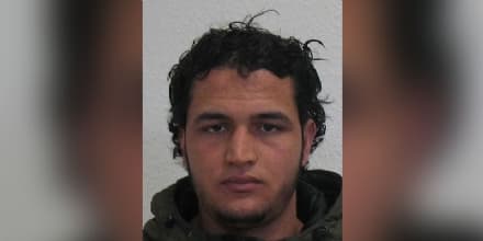 TERRORISMO - Ucciso a Milano l'attentatore di Berlino: ieri sera ha preso il treno a Torino