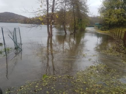 ALLERTA ROSSA MALTEMPO - La pioggia continua: locali allagamenti e strade interrotte, fiumi e torrenti ingrossati