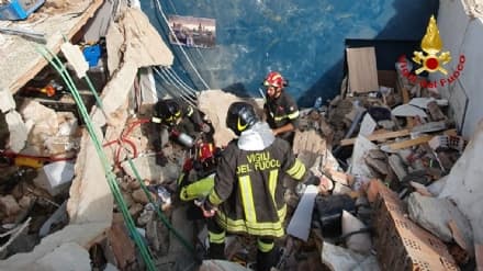 TORINO - Crolla palazzina dopo fuga di gas: morto un bimbo - FOTO e VIDEO