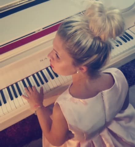 FORNO CANAVESE - La pianista Federica Bertot suona Chopin - VIDEO