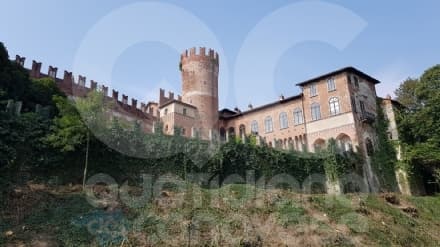 RIVAROLO - Il Castello Malgrà si colora di Rosa per il Giro d'Italia