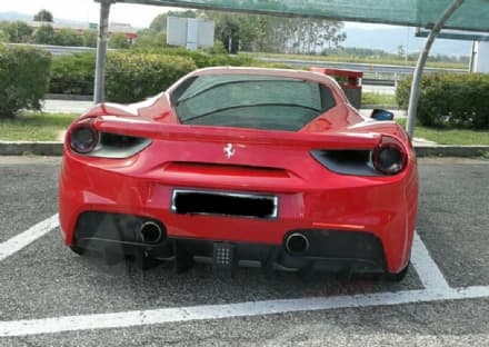 AUTOSTRADA TORINO-AOSTA - Con la Ferrari a folle velocità: imprenditore multato dalla polizia stradale