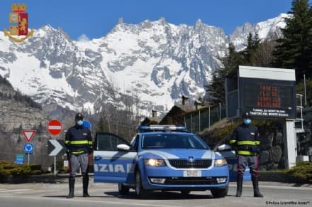 CONTROMANO SULLA TORINO-AOSTA - Francese fermata dalla polizia stradale: 8000 euro di multa e ritiro immediato della patente