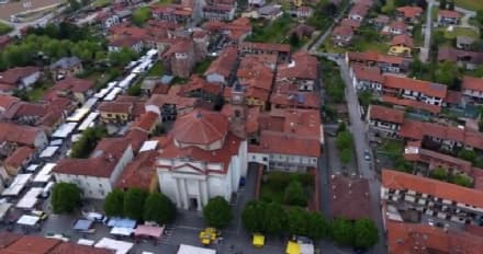 OZEGNA - In volo sul paese: il centro e la fiera visti dall'alto - VIDEO