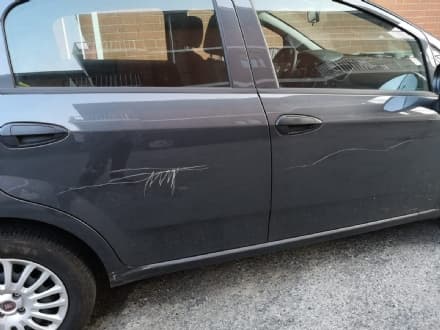 CUORGNE' - Sfregiata l'auto del presidente Santo Zaccaria