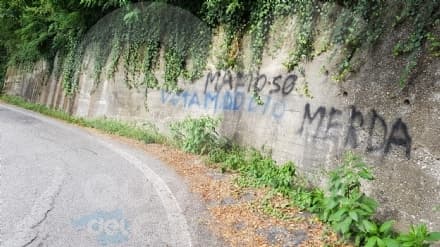 CASTELLAMONTE - Insulti all'ex consigliere Giovanni Maddio scritti sui muri vicino casa. Indagano i carabinieri