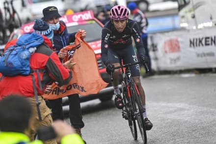 GIRO D'ITALIA - Egan Bernal vince anche la sedicesima tappa ed è sempre più Maglia Rosa - FOTO