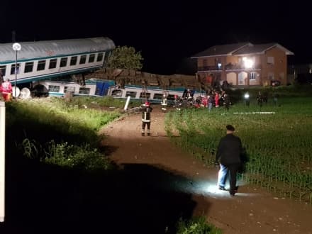 DISASTRO FERROVIARIO, UN MORTO E NUMEROSI FERITI A CALUSO