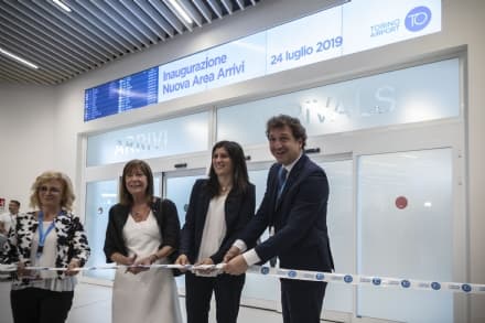 CASELLE - Appendino inaugura la nuova Area Arrivi dell'aeroporto