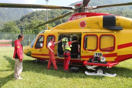 CERESOLE REALE - Escursionista ferito vicino alla diga dell'Agnel, elitrasportato all'ospedale di Ciriè