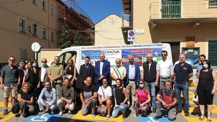 VOLPIANO - Consegnato alla Caritas parrocchiale un furgone per i servizi sociali