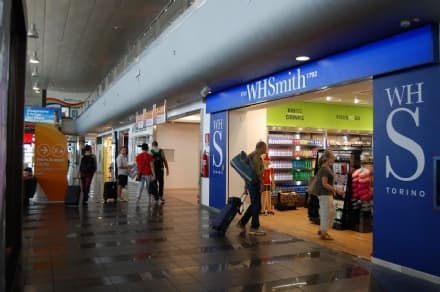 CASELLE - Primo negozio italiano di WHSmith apre in aeroporto