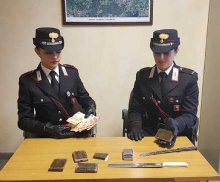 IVREA - Controlli antidroga dei carabinieri: un altro spacciatore arrestato in città - VIDEO