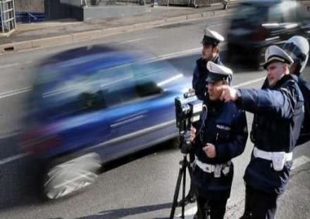 CANAVESE - Velox implacabili sulla 460: è strage di automobilisti. 1000 multe in due settimane