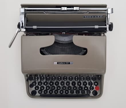 AGLIE' - Festa di compleanno per l'Olivetti Lettera 22 e una moneta coniata dalla Zecca dello Stato