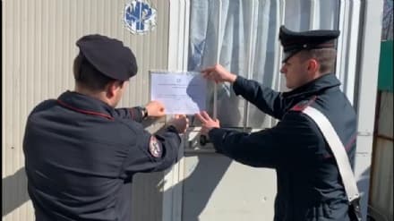 LEINI - Blitz al campo nomadi: trovati Rolex e penne Mont Blanc