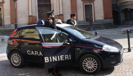 SAN BENIGNO CANAVESE - Sfasciano la sala d'attesa della stazione Gtt: denunciati dai carabinieri
